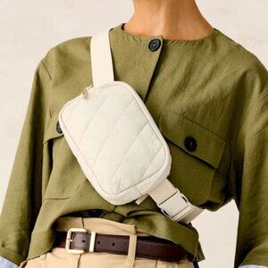 Vera Bradley Woodward Small Belt Bag in Nylon Pumice Stone (Off White)